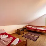 5 Bedroom Gorgeous In Σπίτι διακοπών Viganj