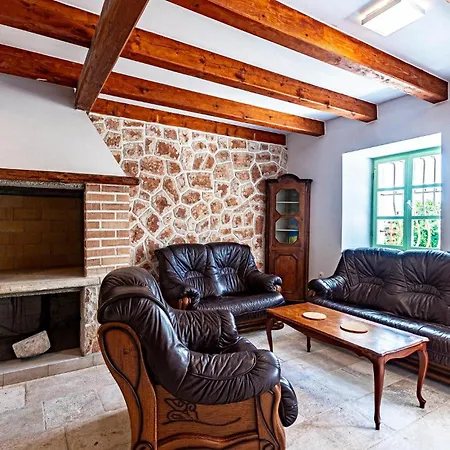 5 Bedroom Gorgeous In 펜션 비간즈