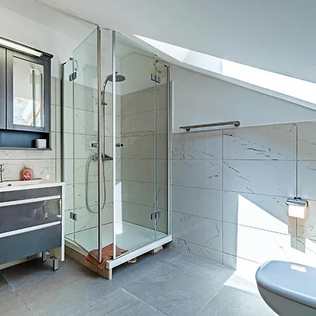 5 Bedroom Gorgeous In 펜션 비간즈