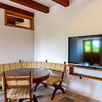 Pet Friendly In Viganj