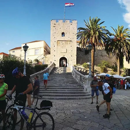 Ferienhaus 5 Bedroom Gorgeous In Viganj