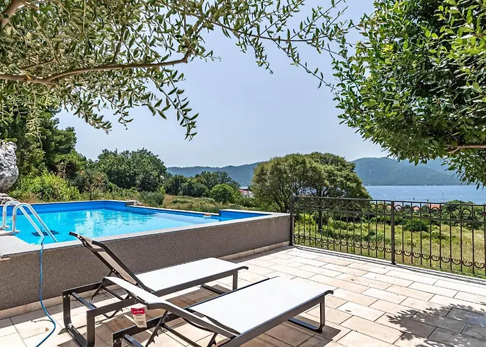 بيت للعطل 5 Bedroom Gorgeous In *