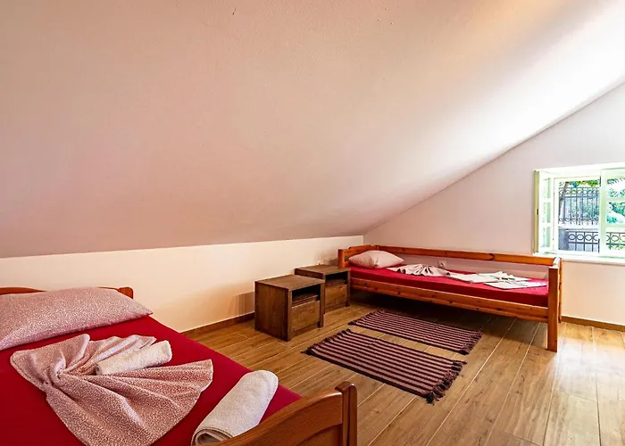 5 Bedroom Gorgeous In بيت للعطل فيغاني