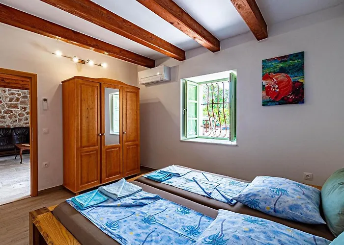 5 Bedroom Gorgeous In بيت للعطل فيغاني