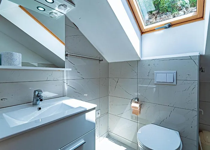 5 Bedroom Gorgeous In بيت للعطل